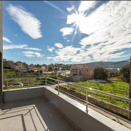 Casa Ilena Trogir-seget 아파트 브랜지카